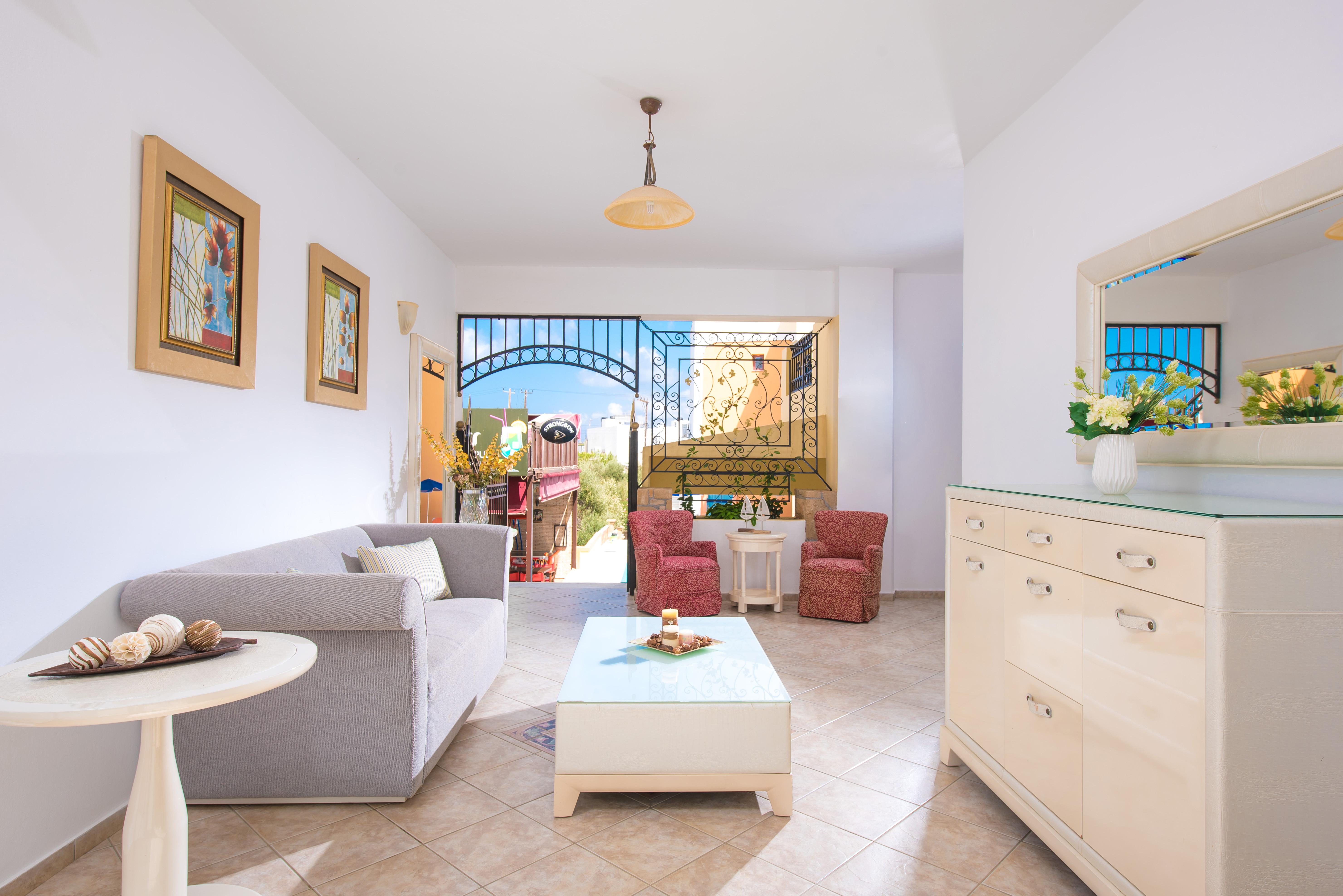 Irida Apartments By Estia Малиа Екстериор снимка
